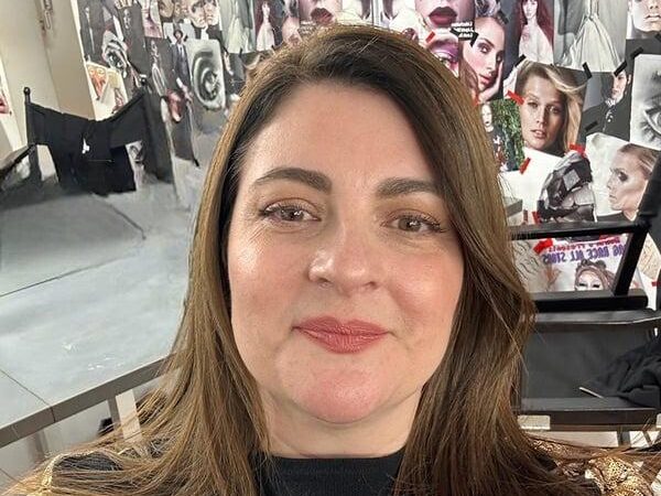 Lavínia Elias — Professora de Inglês e Maquiadora em Berlim